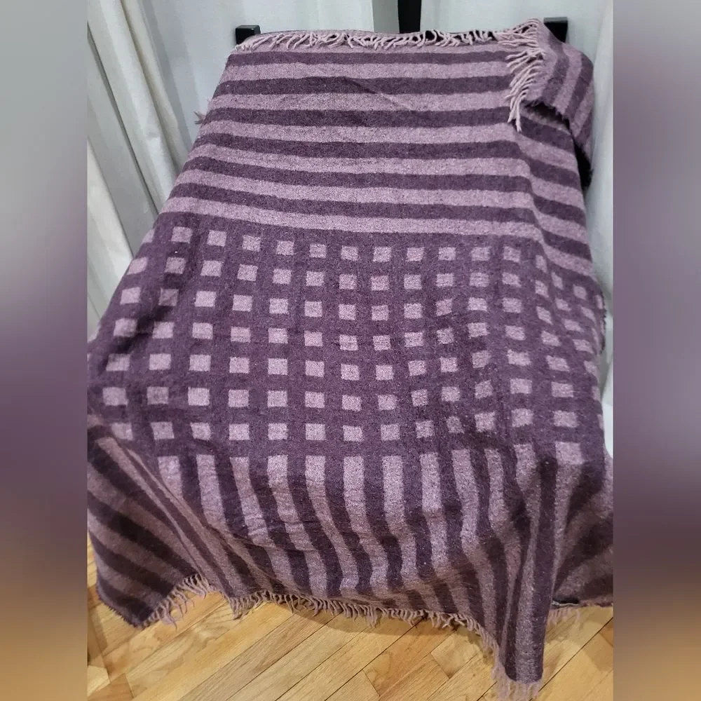 Pacas Purple Fringe Throw Blanket 100% Baby Alpaca 50x47 Lightweight